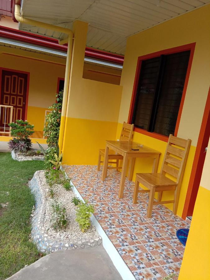 Uptown Guesthouse Đảo Đảo Siquijor Ngoại thất bức ảnh